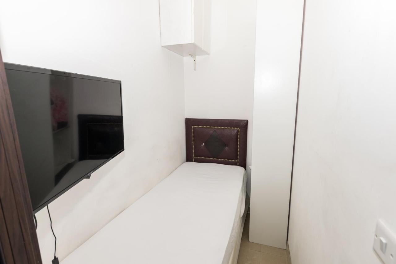 Nice Budget Rooms And Bed Space For "Men" In Dubai, Marina Exterior photo