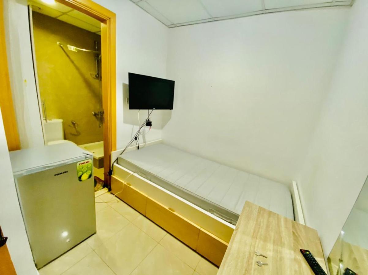 Nice Budget Rooms And Bed Space For "Men" In Dubai, Marina Exterior photo