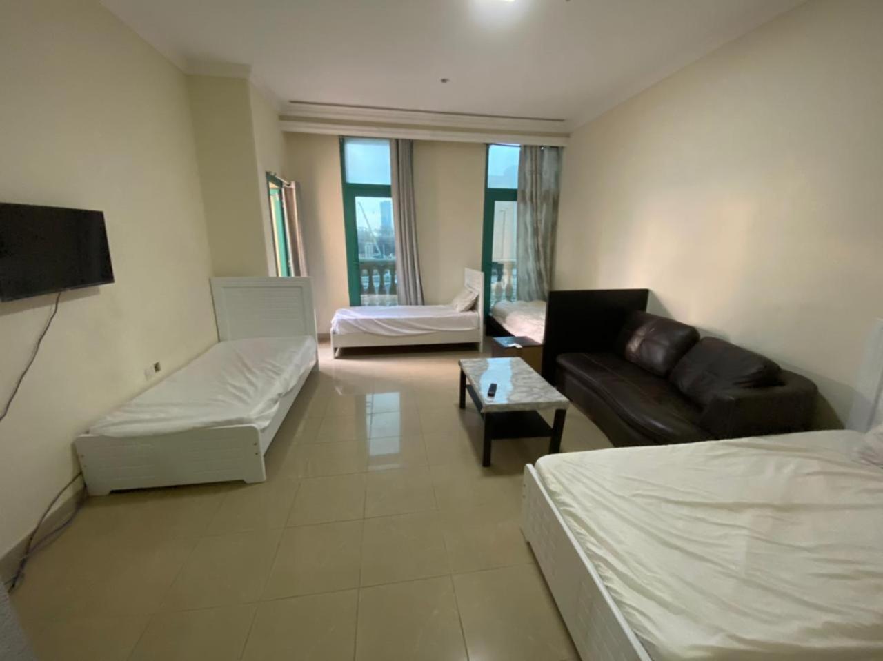 Nice Budget Rooms And Bed Space For "Men" In Dubai, Marina Exterior photo