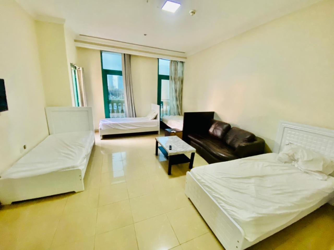 Nice Budget Rooms And Bed Space For "Men" In Dubai, Marina Exterior photo