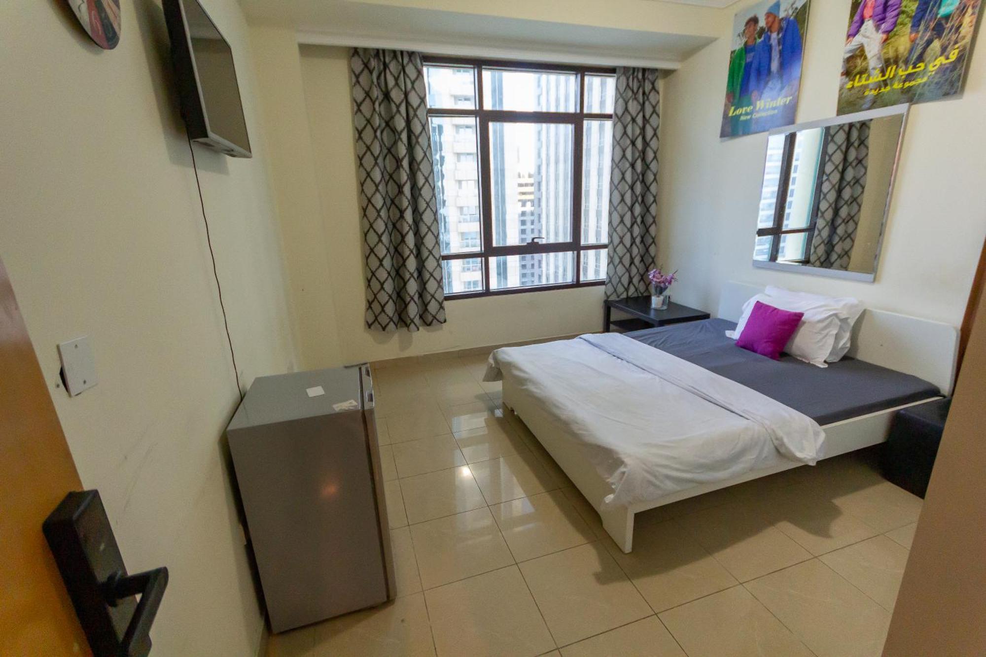 Nice Budget Rooms And Bed Space For "Men" In Dubai, Marina Exterior photo