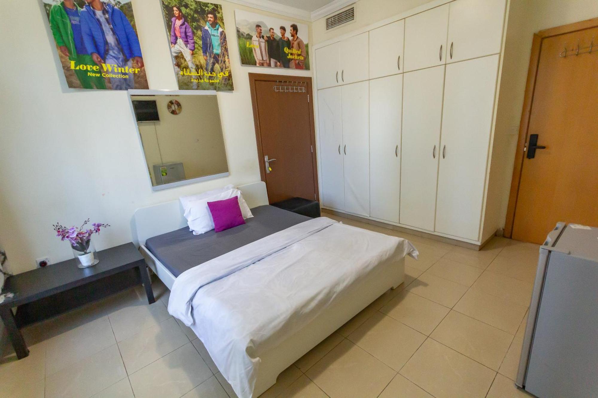 Nice Budget Rooms And Bed Space For "Men" In Dubai, Marina Exterior photo